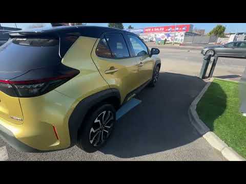 Toyota Yaris Cross 1.5 Hybrid Luna Sport 5dr ‘’Iri - Image 2