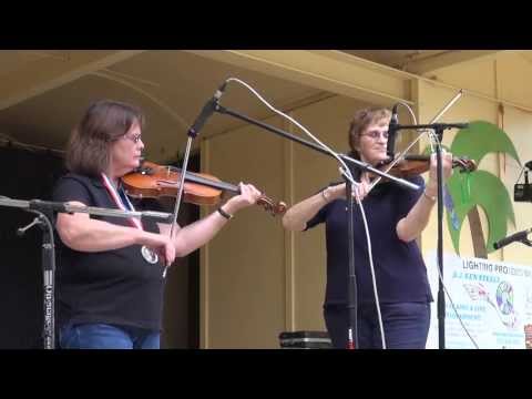 2013-08-03 Entertainment   Sue Condit and Andi Skelton - Ukiah Fiddle Contest 2013