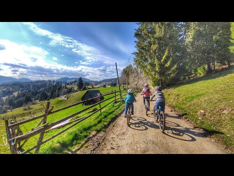 Cicloturism la Fundata și Fundățica, traseele T2 și T5