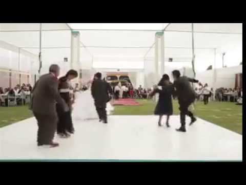 Matrimonio con Huaylarsh - recién casados bailan danza típica de Huancayo