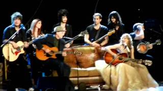 Taylor Swift and James Taylor sing &quot;Fire and Rain&quot; also &quot;Fifteen&quot;