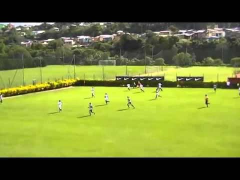 Pedro Brito do Avenida Sub 19 gol contra o Igrejinha 21092014.