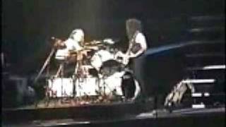 Kirk Hammett from Metallica plays In the Hall of the Mountain King (Dovregubbens Hall)