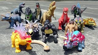 Dino Battle Showdown! Learn Dinosaur Names for Kids! Fun Toy Video!