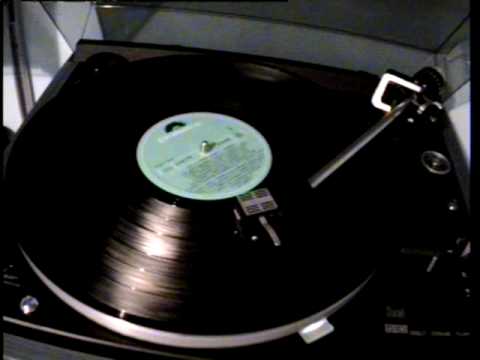 MAMA - Escondete/Ligarse a Vicky/Hora punta en el metro