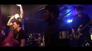 Papa Roach - I Suffer Well (Live Debut) + Interview (Story Behind The Track)