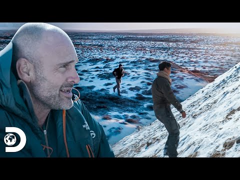 Ed e Wu ficam sem fôlego em corrida sob o frio | Ed Stafford: Contra Todos | Discovery Brasil