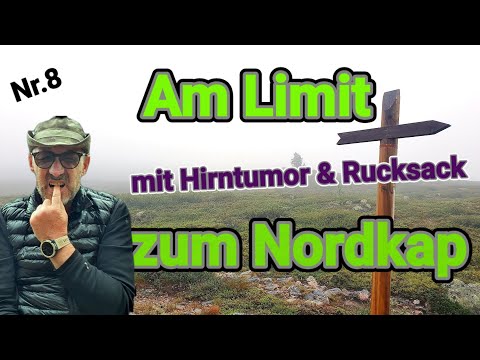 Wandern durch den Sumpf in Finnland