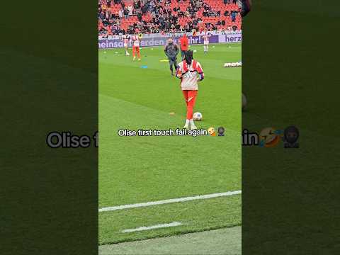 Nonchalant😂 #olise #fcbayern #miasanmia