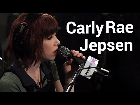 Carly Rae Jepsen - "King Of Wishful Thinking" (Go West Cover) [LIVE @ SiriusXM]