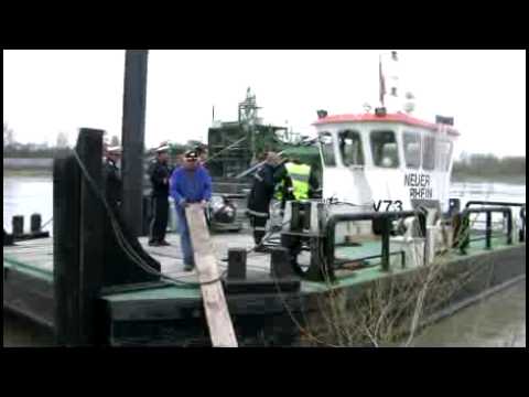 Bergung einer Wasserleiche in Hard