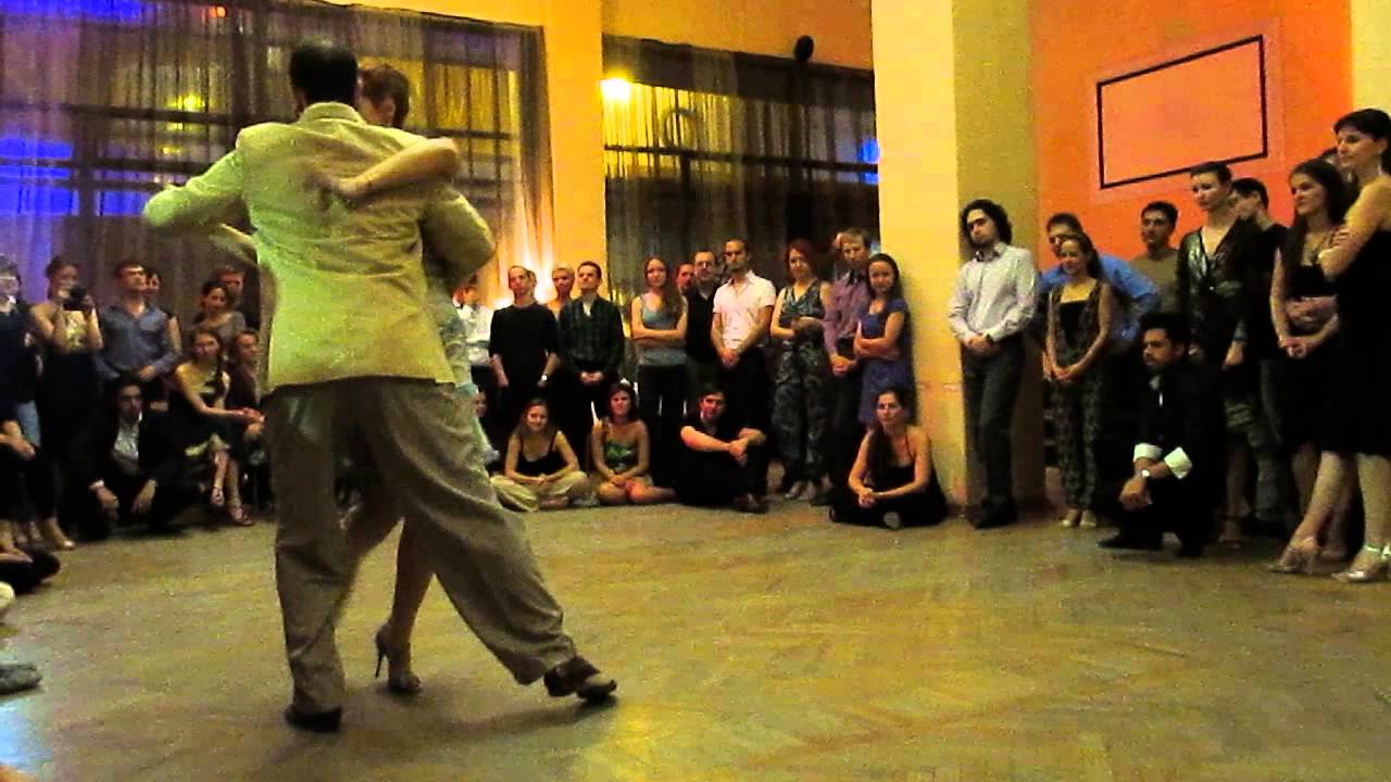 Nana Khocholava and Tate Di Chiazza dance on the milonga "El Calor" 3