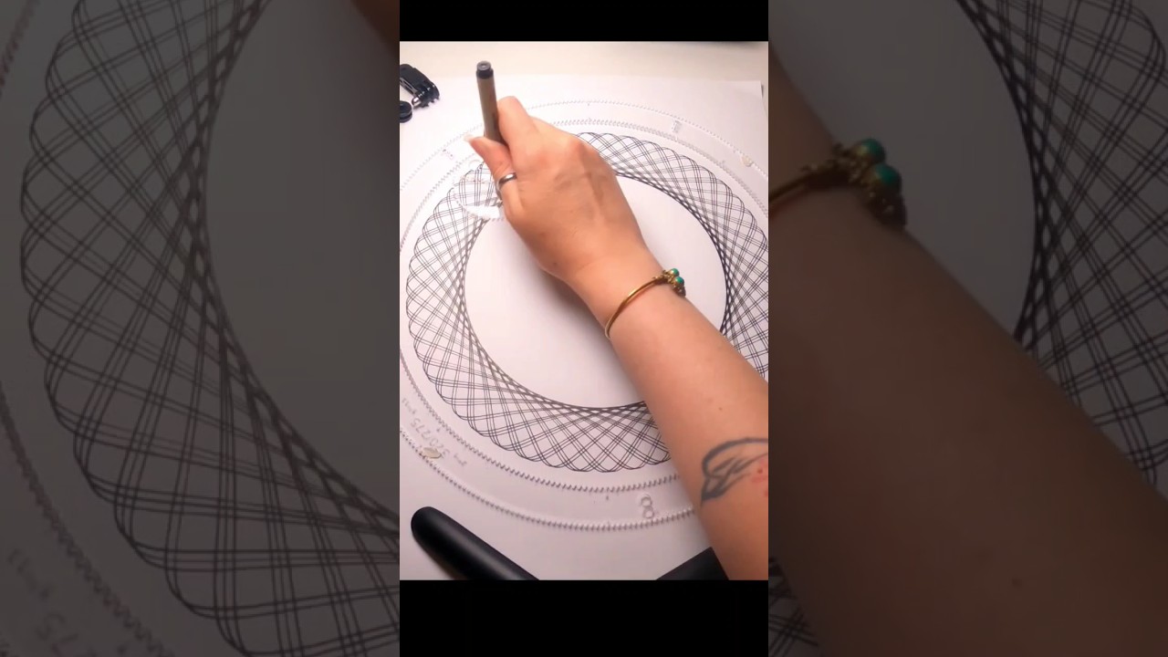 Giant Spirograph Art - The outer ring #art #satisfyingvideo #tobecontinue