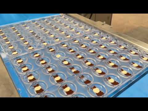 chocolate depositor hopper with adjustable mixer