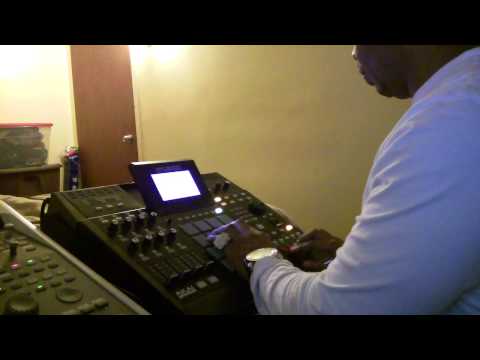 making beat with the mpc 5000.MP4