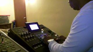 making beat with the mpc 5000.MP4