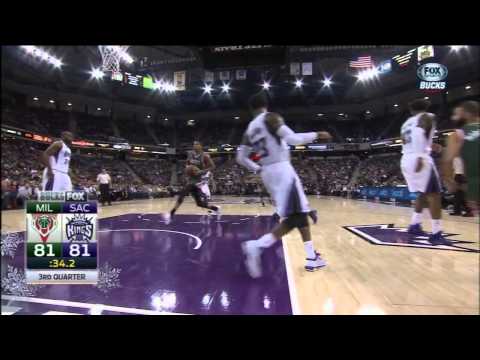 Giannis Antetokounmpo dunks off Kendall Marshall assist