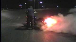 preview picture of video 'chanute kansas motorcycle mania 2006, Honda Shadow wheelies and burnouts'