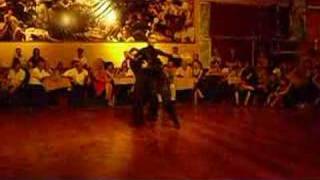 Salon Canning - Eduardo Cappussi y Mariana Flores 2/3