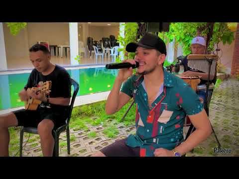 Pakerô - Lua de mel / clichê