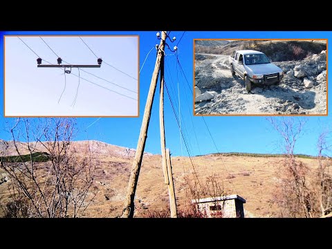 Me tela në ajër dhe shtylla druri, Gjonbabasi me rrjet elektrik që nga koha e elektrifikimit!