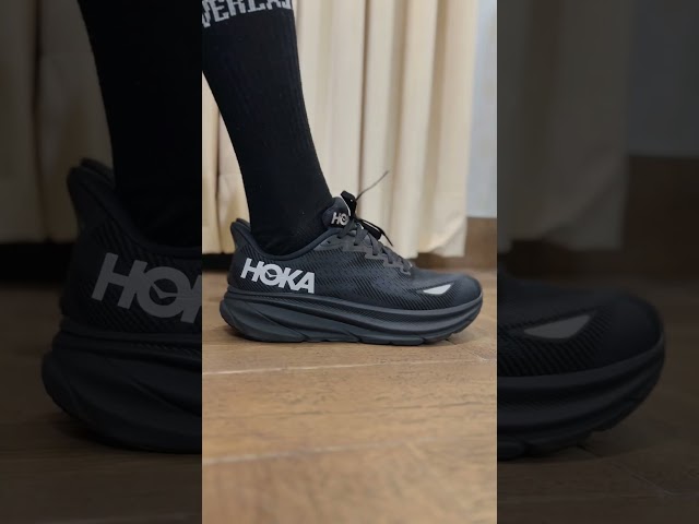 Vídeo relacionado con Hoka One One 1141470F-BBLC Clifton 9 GTX Hombre Black/Black EU 42