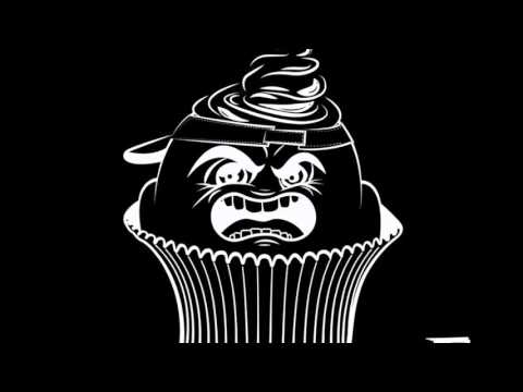 Justin Bieber VS Orkestrated & Dean Del Love Yourself Some Carnage (Muffin Man Edit)