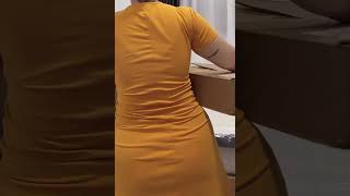 Download lagu Tante semok berdaster bikin nyaman di rumah  mp3