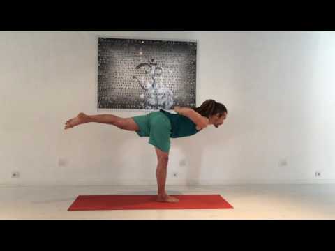 Una practica de Yoga - alineamiento fisico y energetico