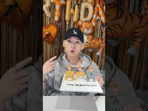 It's 🐰's birthday🧡 #StrayKids #스트레이키즈 #리노 #LeeKnow#HappyLeeKnowDay #YouMakeStrayKidsStay