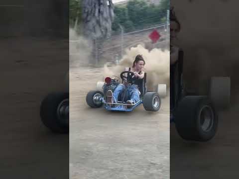 SHE LIKES GO KARTS🙌 #automobile #gokart #diygokart #shifterkart #driftkart #racing #ufobuiltco