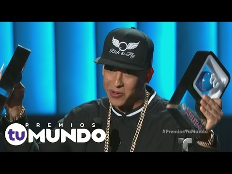 ¡Daddy Yankee es nuestro Artista Urbano Favorito! | Premios Tu Mundo 2015 | Entretenimiento
