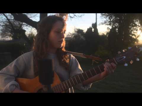 Izzie Yardley - Headlight (acoustic)