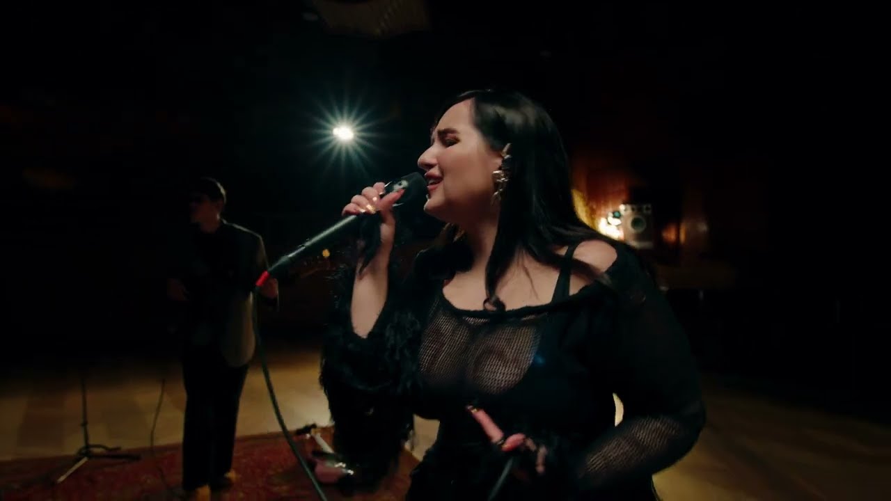 Catalina Cara - gotta be scared (Live at TRM Studios)