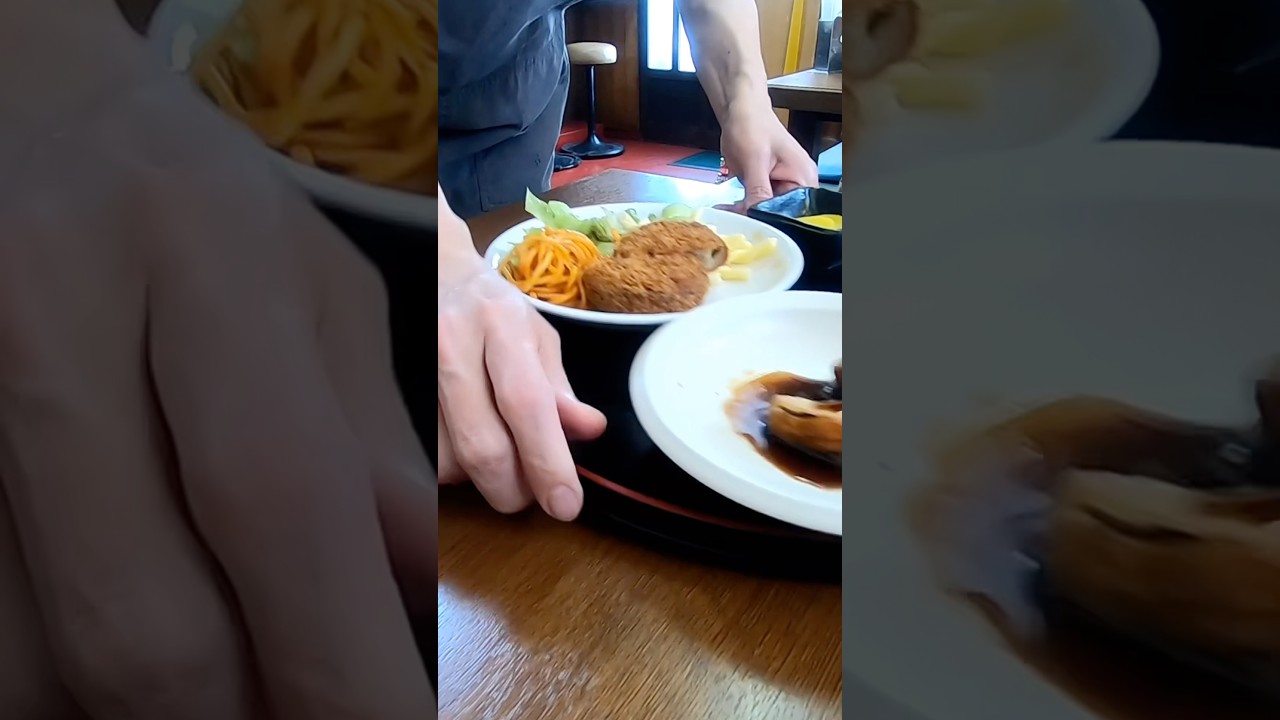 昭和の大衆食堂で日替わりランチ/Lunch at a Japanese retro restaurant