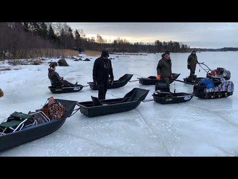Pilkkipäivä Eumerilla asiakkaiden kanssa - Ahvenen pilkintä - Visit Eumer - Kokousaktiviteetti