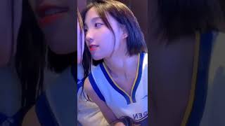 tiktok wanita Jepang terlalu cantik cium kaca [YouTube shorts] #doubin #chinese #japan #asiangirls