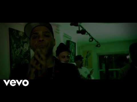 Louie Diamonz - Smoke-A-Lot ft. Coca-Kazi