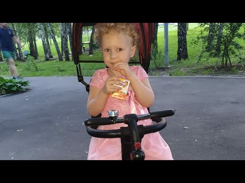 Распаковка Велосипед kreiss учимся кататься с папой. Вики лайф влог