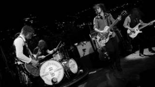 The Raconteurs - Blue Veins (High Quality)