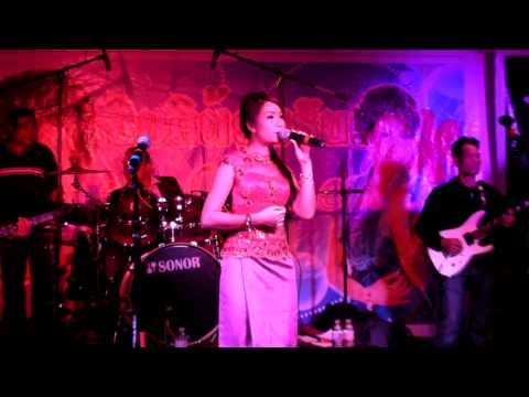 Lek Samaiphone's Live Show in Cambridge, ON 2013 #1