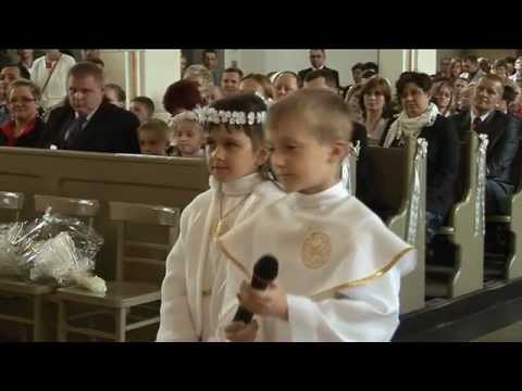 Młody chłopak zaorał księdza na mszy.