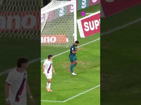 EITA, HULK! ATÉ OS SUPER-HERÓIS PERDEM GOL DENTRO DA PEQUENA ÁREA #shorts