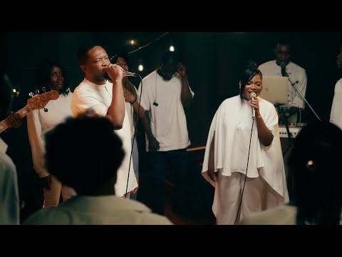 Covenant Keeping God – Grace Idowu ft. Godswill Oyor (Official Live Video)