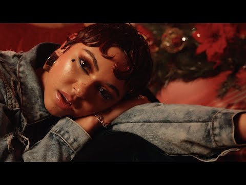 Raiche - I Hate Christmas [Official Video]