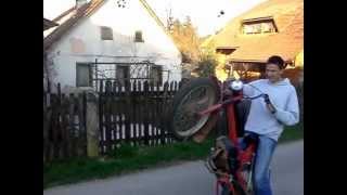 preview picture of video 'Divjak in Šterjak Wheelie'