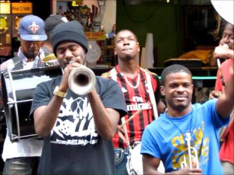 Slow Rollas Brass Band ~ 25-Minute Jam!! French Quarter 3-7-2017