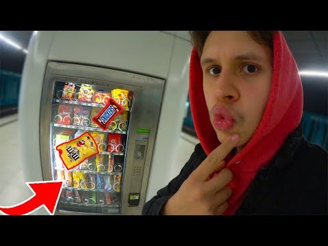 Eating only from a vending machine for 24 hours 📱😨 (Experiment)