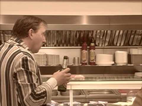 Dittsche Classics - Reinigungshuhn Teil 1