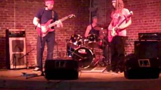 Aura playing "Rain" at the Battle of the Bands